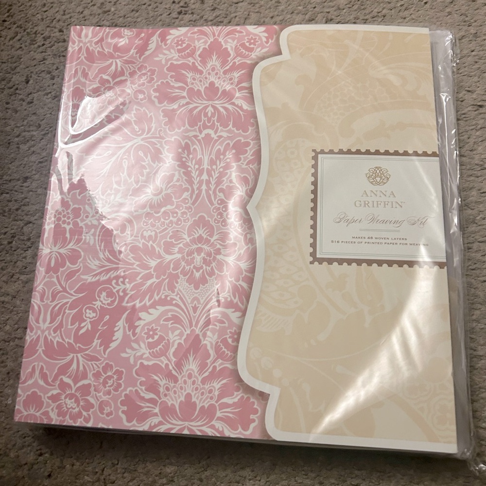 Anna Griffin paper weaving kit ￼